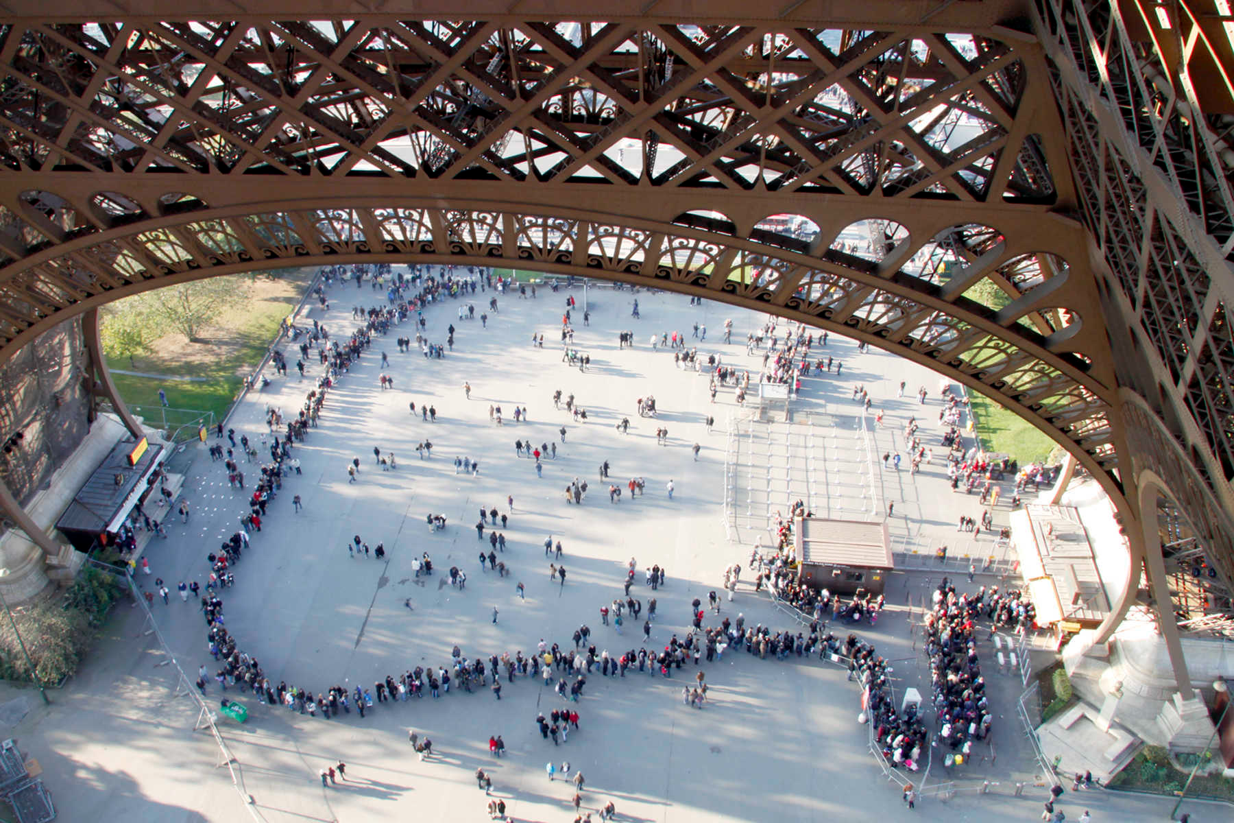 Eiffel Tower Queue